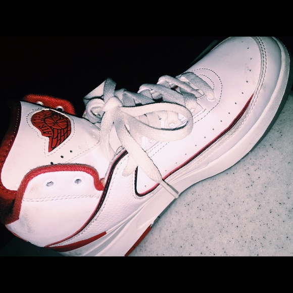 Air Jordan's 2 - Picture 4 of 4