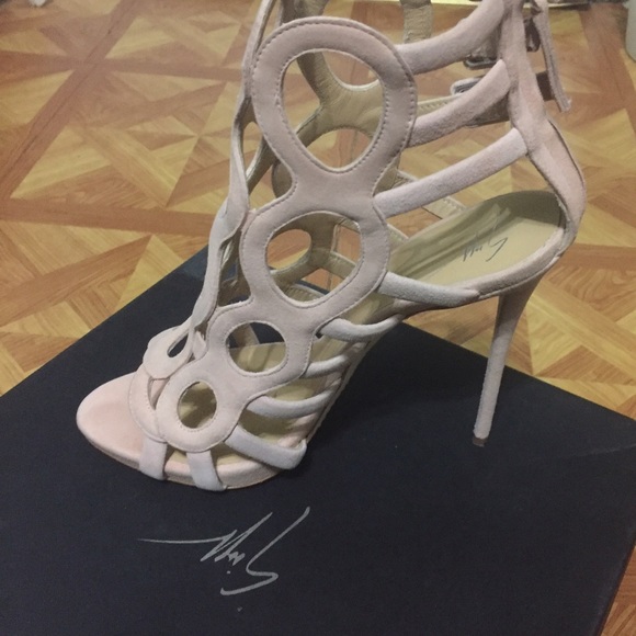 Authentic Women's Giuseppe Zanotti Sandal Heels - Picture 2 of 3