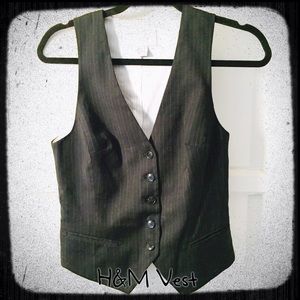 H&M size 6 Grey pinstriped button up vest