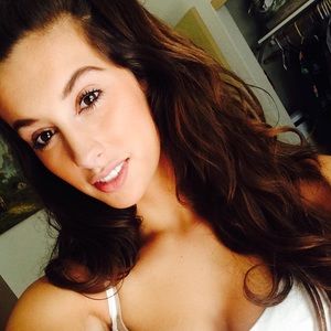 Meet your Posher, Kendall