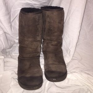 Brown tall ugg boots