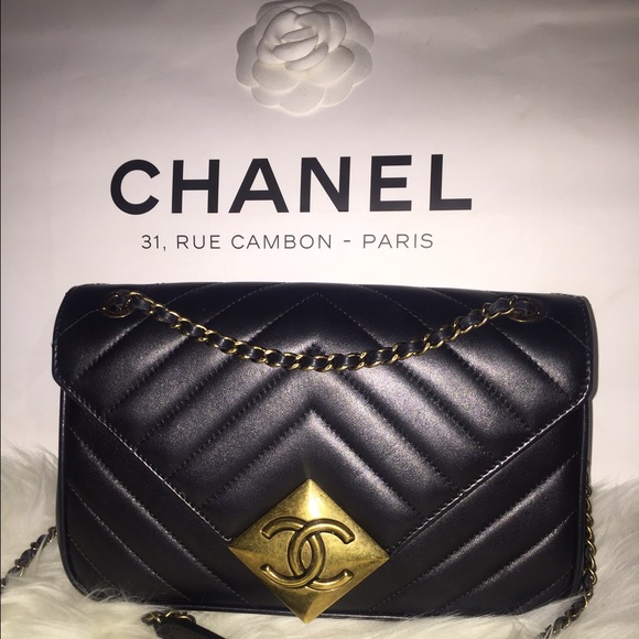 CHANEL Handbags - 🎉HOST PICK🎉 CHANEL BAG