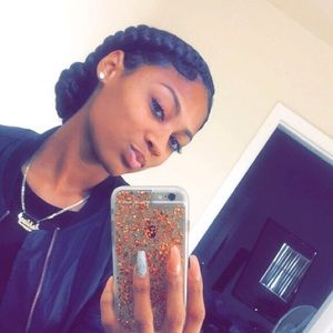 Meet your Posher, Ashlee