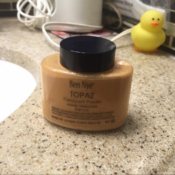 Ben Nye powder