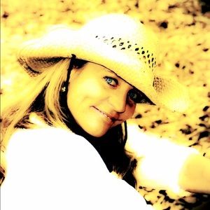 Meet your Posher, Robin