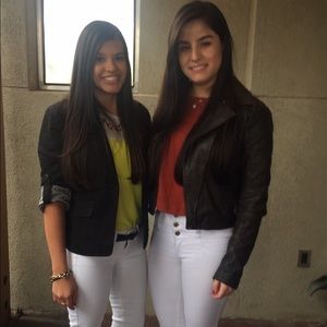 Meet your Posher, Camila