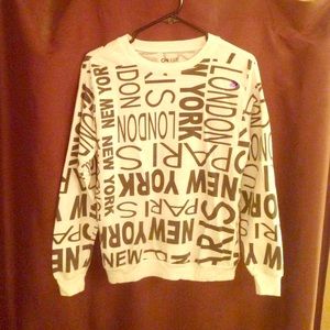 Long sleeved sweater with no hood