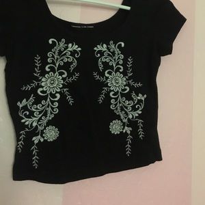 Beautiful "crop" top!