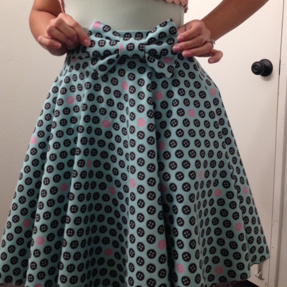 Mimi Cariño Dresses & Skirts - Cute as a button