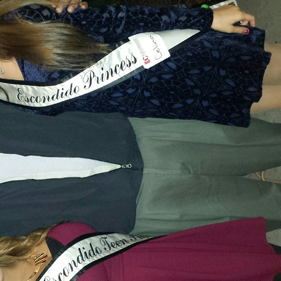 *SOLD IN BUNDLE* - Picture 2 of 2