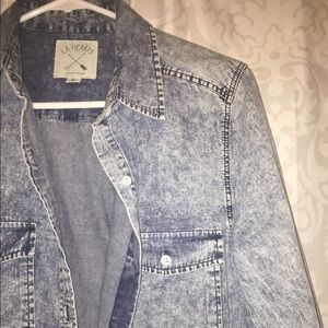 Denim acid washed two pocket button up
