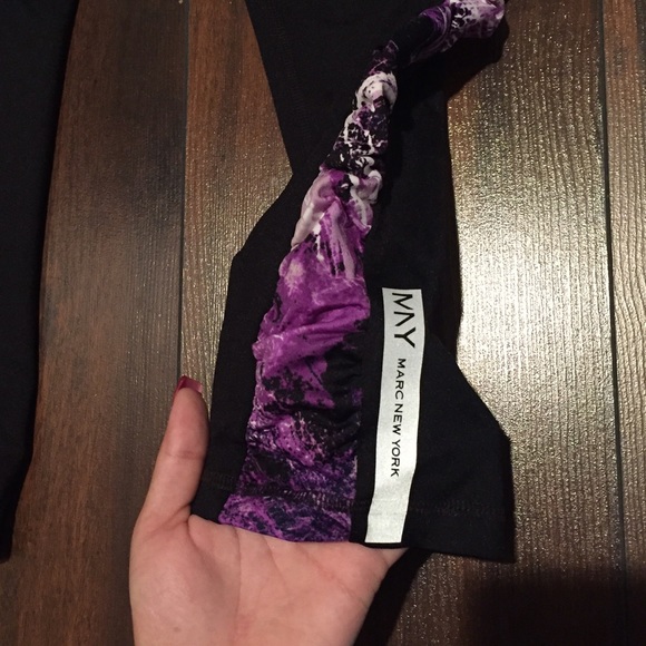 Workout pants - Picture 2 of 3