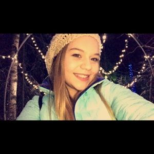 Meet your Posher, Casey