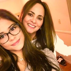 Meet your Posher, Julieth