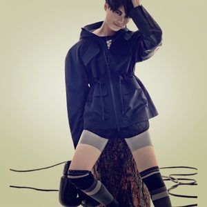 ✨Alexander Wang & HM ✨Black Windcheater!