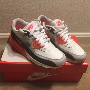 Nike Air Max 90 Sneakers