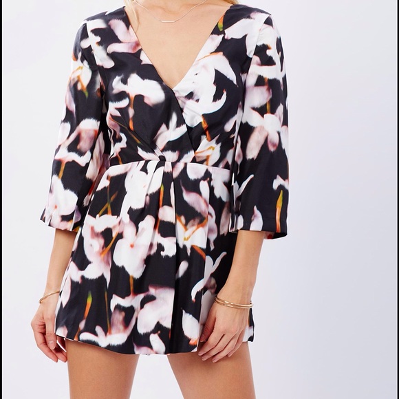 SOLD🚫 TALULAH 🌸 Rise Floral Jumpsuit NWT - Picture 2 of 2