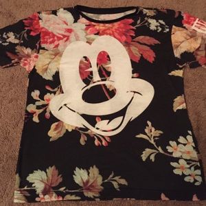 Mickey top from tilly's