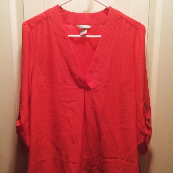 Elbowed sleeved coral top