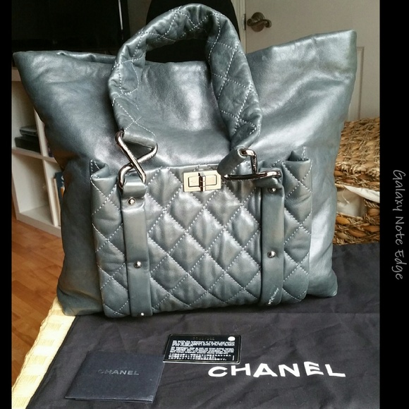 100% AUTHENTIC CHANEL 8 KNOTS TOTE BAG - Picture 1 of 4