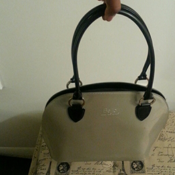Hand bag