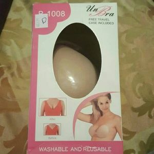 Adhesive bra