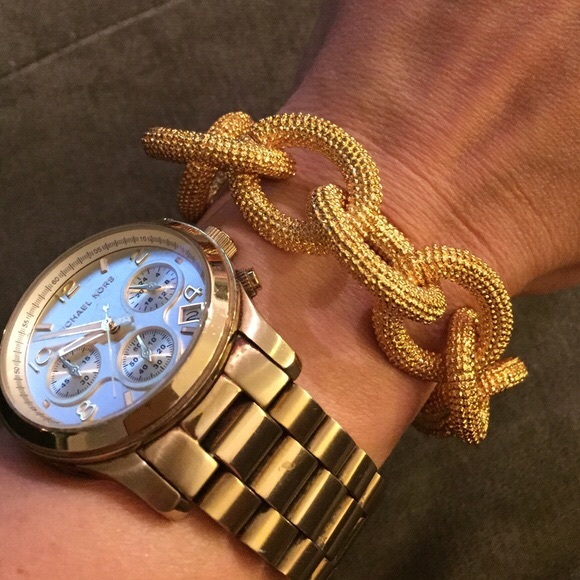 Banana Republic Jewelry - Gold pave link bracelet