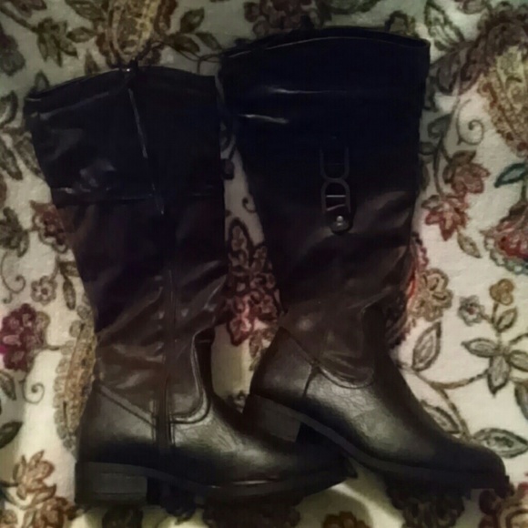 Nicole Brown Knee High boots 8M