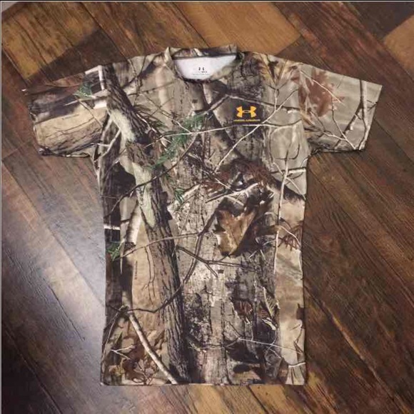 🎅🏼Under Armour Heat Gear Camo Top