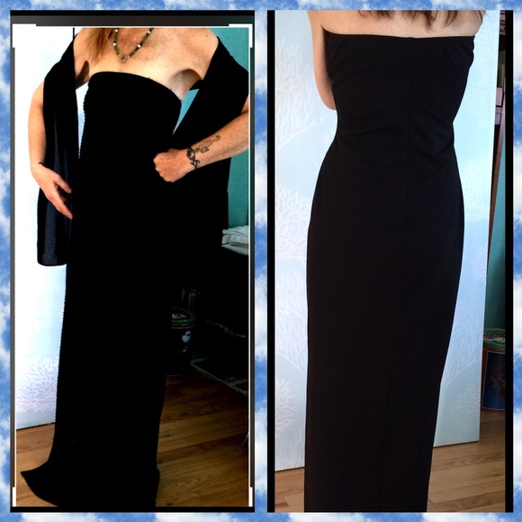Gorgeous Black Strapless Gown w/ Matching Shawl