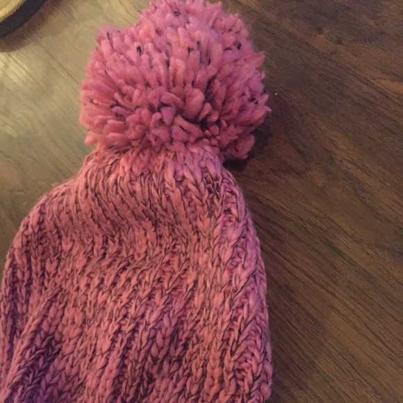 Floppy hat with poof ball - Picture 2 of 3