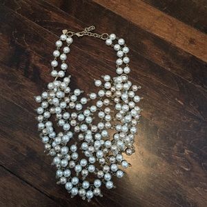 Stella and Dot statement pearl necklace