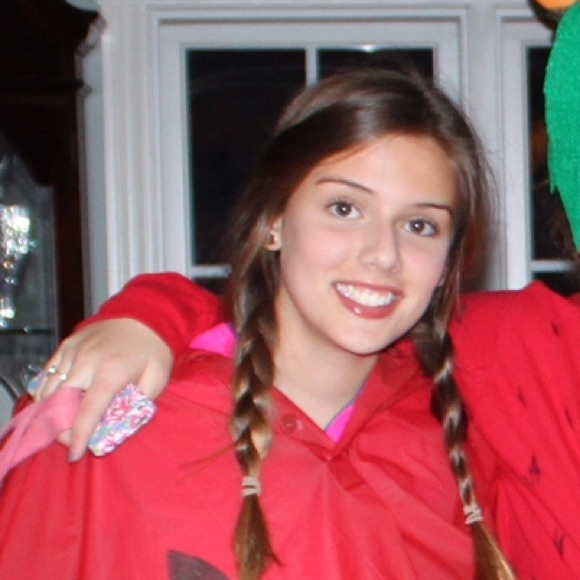 Meet your Posher, Olivia