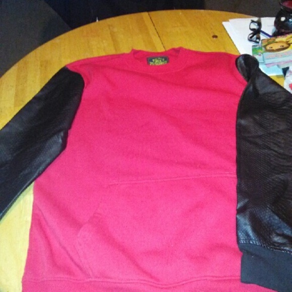 Mens sweat shirt