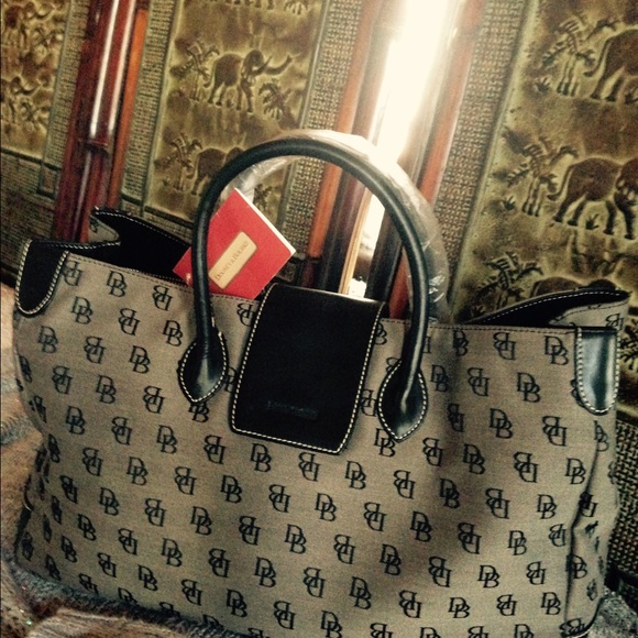 Dooney & Bourke Large Satchel Tote