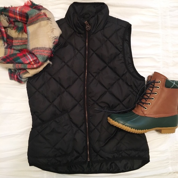 H&M Jackets & Blazers - H&M Quilted Puffer Vest