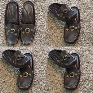 Closed toe dress shoes