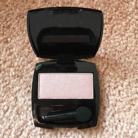 Avon true color eyeshadow. Mauve rose color.