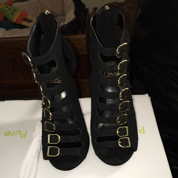 ‼️SALE‼️ Black heel with gold studded :-)