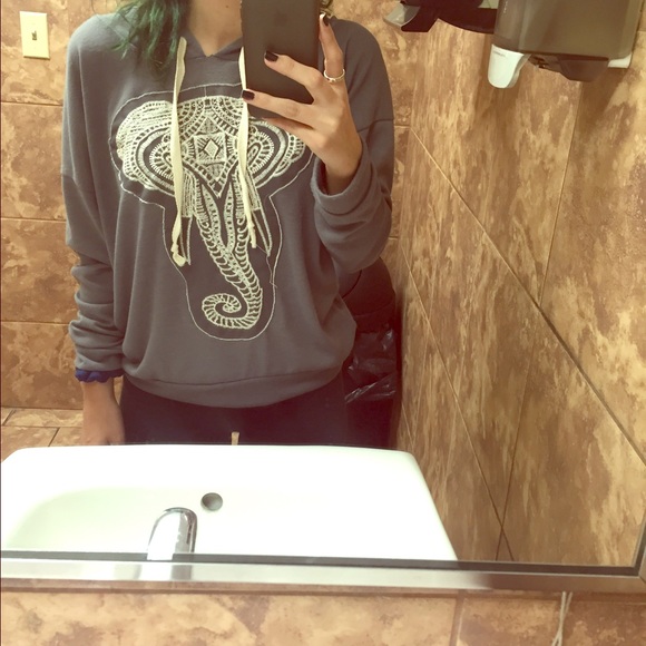grey hoodie w design