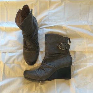 Grey wedge boots