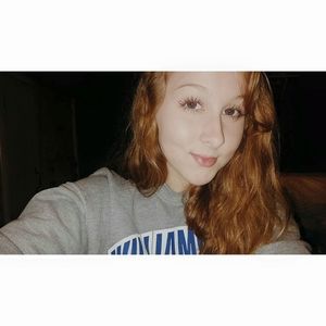 Meet your Posher, Chloe