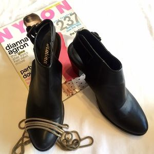 Black Size 8.5 Sling Back Mules