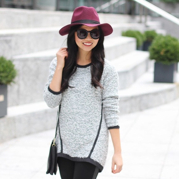 Lou & Grey Sweaters - PRICE DROP‼️ Black and Grey Sweater Lou & Grey Sweaters - PRICE DROP‼️ Black and Grey Sweater