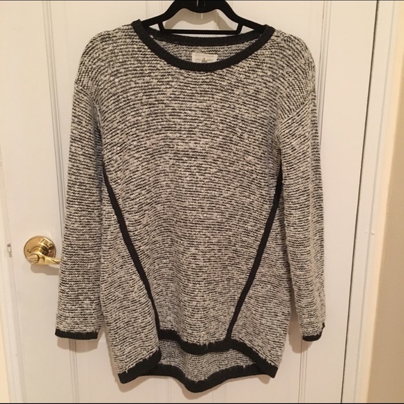 Lou & Grey Sweaters - PRICE DROP‼️ Black and Grey Sweater Lou & Grey Sweaters - PRICE DROP‼️ Black and Grey Sweater