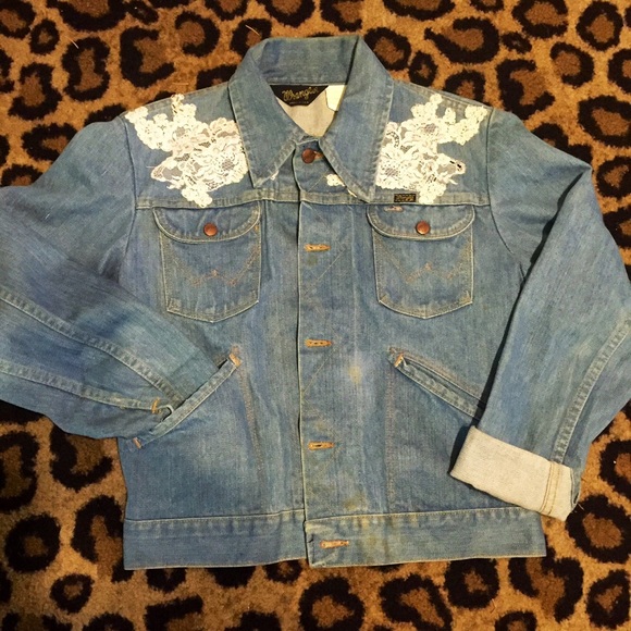 Vintage wrangler denim jacket lace Womens Sz M