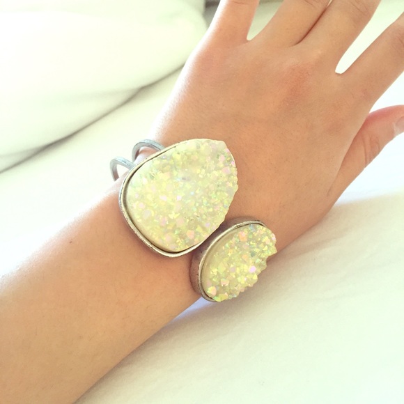 Urban Outfitters stone bracelet