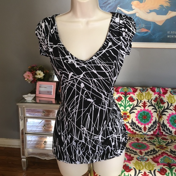 Graphic Print Blouse