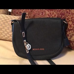 Michael Kors LG Messenger Crossbody Org $248.00