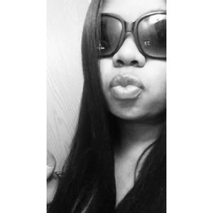 Meet your Posher, Renee